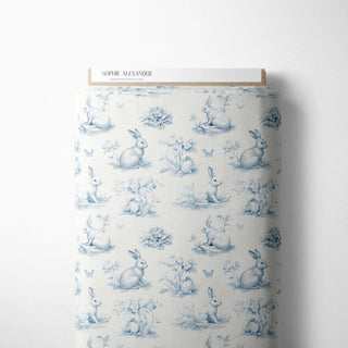 Blue Bunny French Toile Camino de Mesa Semi Impermeable